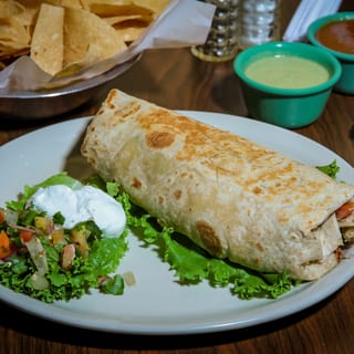 Burrito Delicias plate